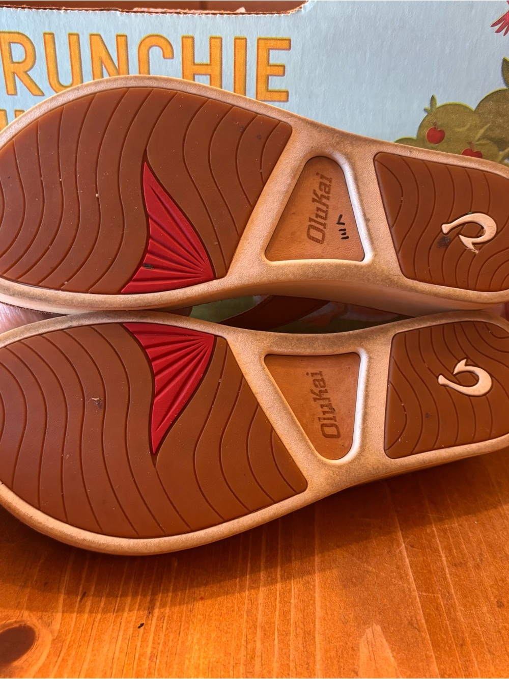 Olukai womens Mala’e leather platform wedge sandals flip flops tan/cream 8 - Picture 6 of 6